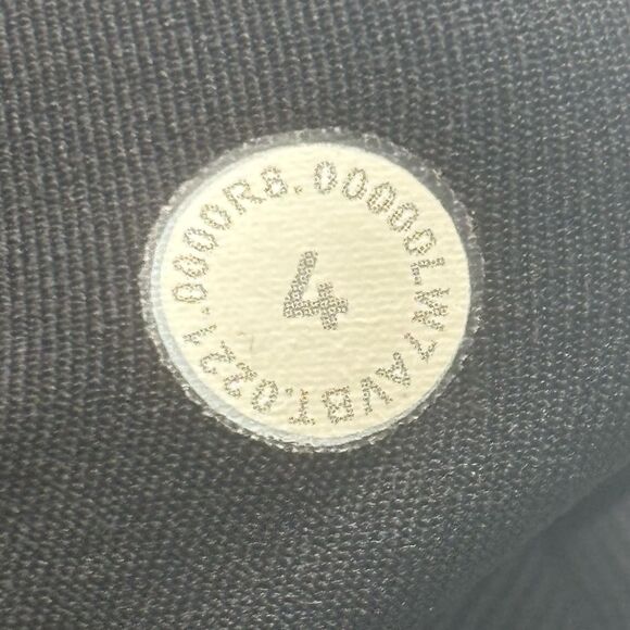 Lululemon Speed Up Mid-Rise Short 4" *Black - Picture 8 of 9